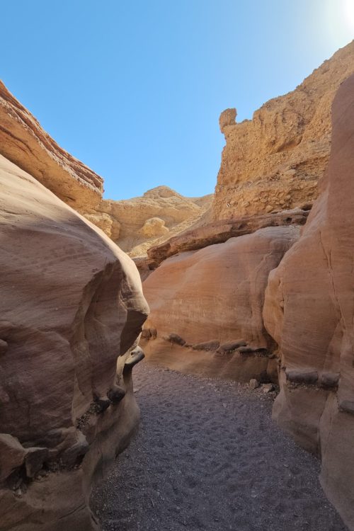 הכניסה אל הקניון האדום