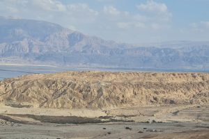 מבט אל הר סדום על רקע הרי מואב