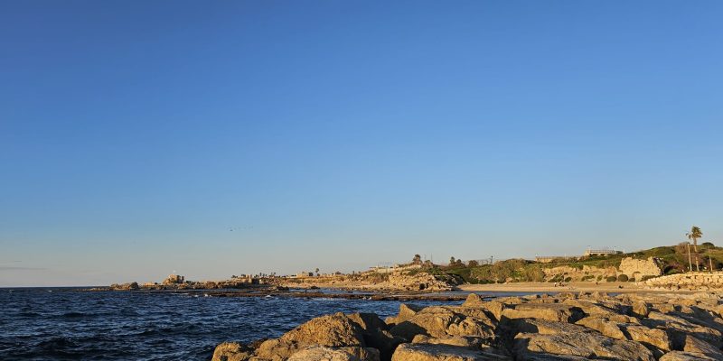 חוף שדות ים: פנינה קסומה במרכז הארץ