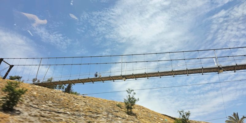 הגשר התלוי הארוך בישראל: גשר גיא בן הינום בירושלים